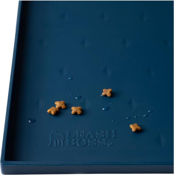 Leashboss Splash Mat Medium/Large - Bowl Mat Cats & Dogs with Large Lip, Non-Slip and Waterproof Silicone Bowl Mat for Food, Water or Fountain (51 x 33 cm, Navy)